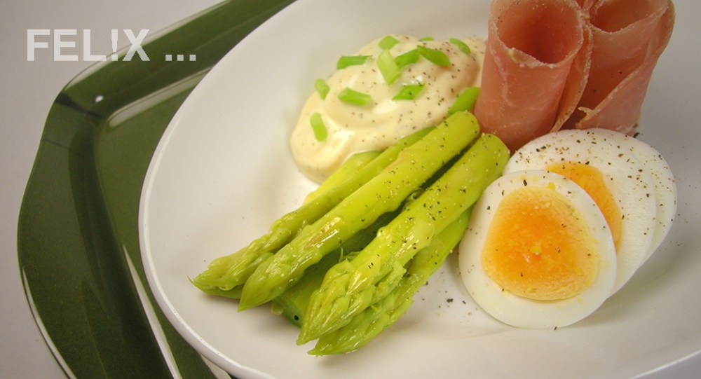 Marinierte_Spargeln_angerichtet