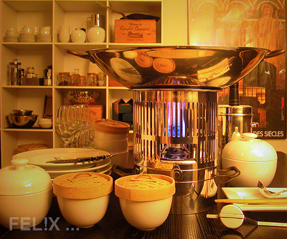 cba51-kochen_am_tisch