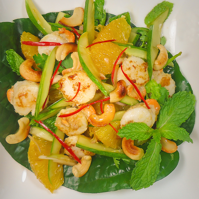 JAKOBSMUSCHEL-SALAT MIT ORANGEN UND GURKEN – FEL!X KITCHEN